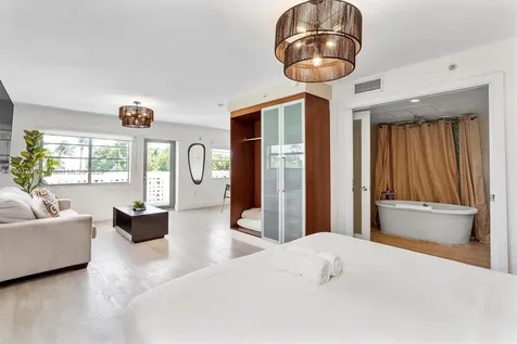 1024 Ocean Drive Miami Beach FL 33139