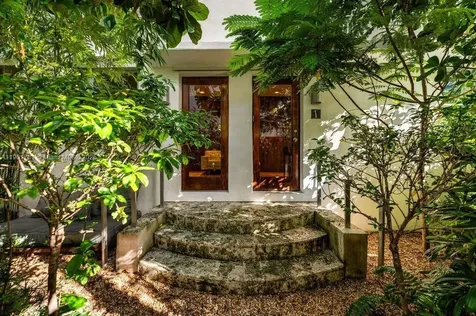 226 Jefferson Avenue Miami Beach FL 33139