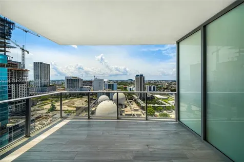 851 NE 1st Avenue Miami FL 33132