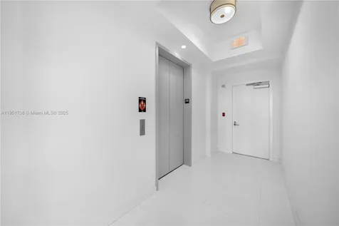851 NE 1st Avenue Miami FL 33132