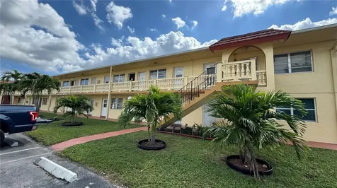 160 NE 203rd Terrace Miami Gardens FL 33179