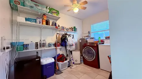800 NW 29th Street Wilton Manors FL 33311