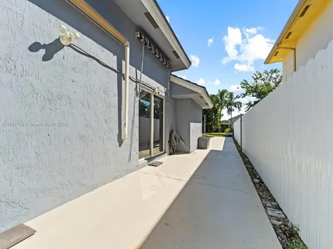 14106 SW 167th Terrace Miami FL 33177