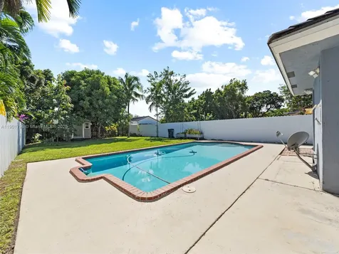 14106 SW 167th Terrace Miami FL 33177