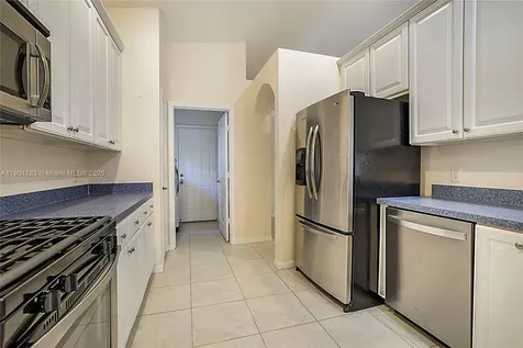 568 SW Saint Martins Cove Port St. Lucie FL 34986