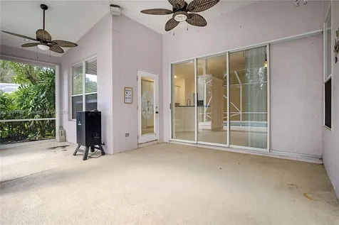 568 SW Saint Martins Cove Port St. Lucie FL 34986