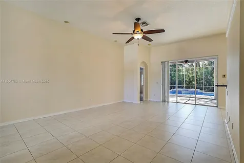 568 SW Saint Martins Cove Port St. Lucie FL 34986
