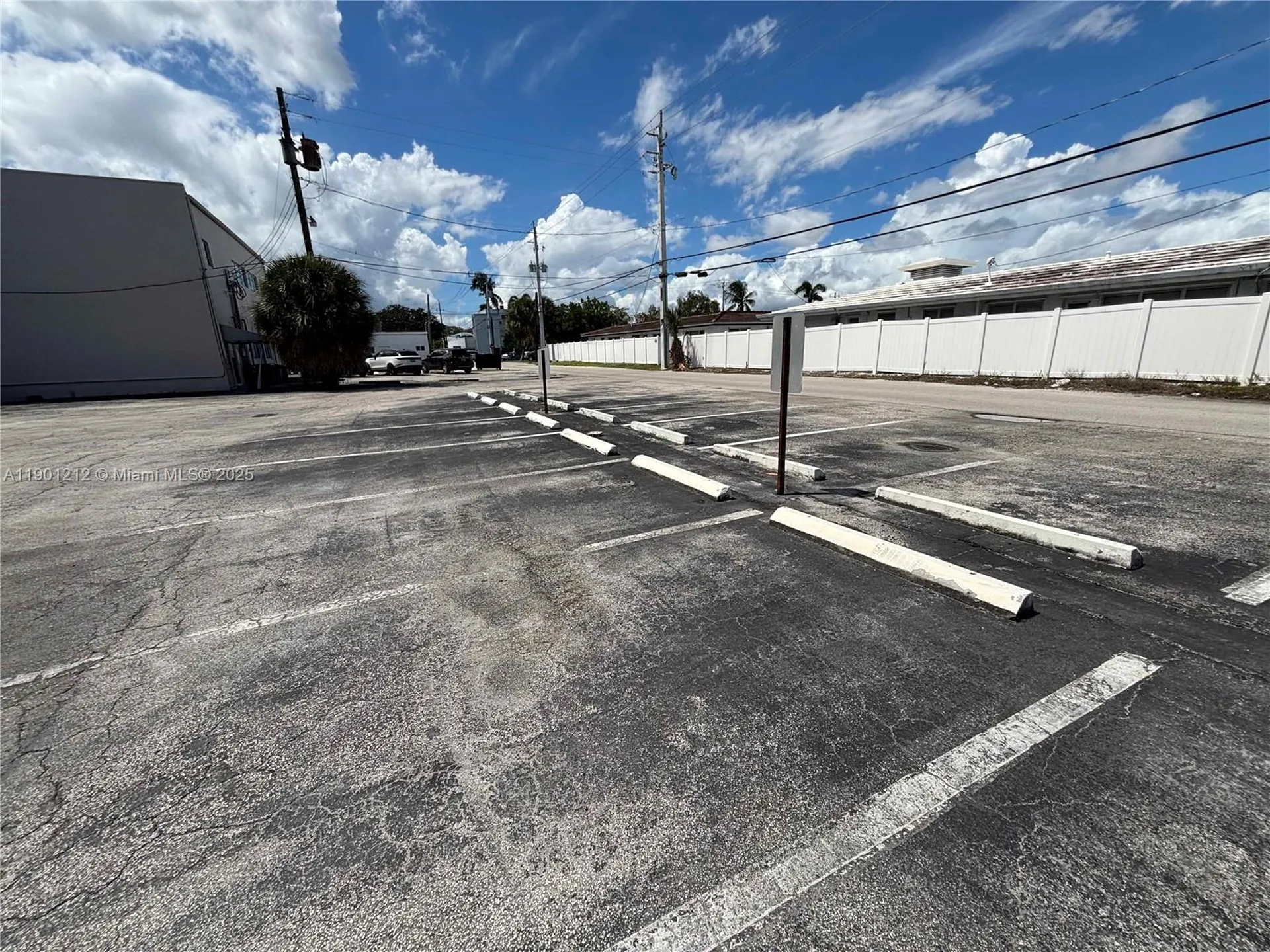 2727 E Oakland Park Boulevard Fort Lauderdale FL 33306