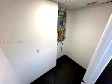 2727 E Oakland Park Boulevard Fort Lauderdale FL 33306
