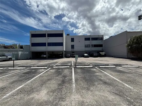 2727 E Oakland Park Boulevard Fort Lauderdale FL 33306
