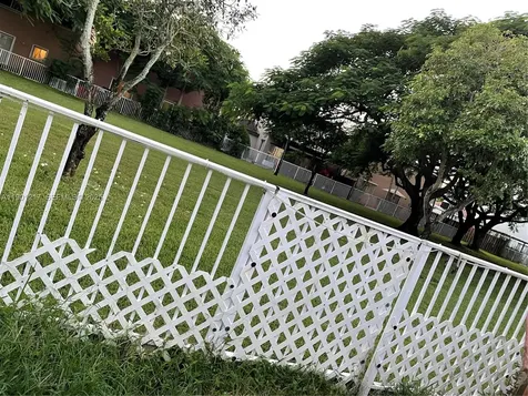 16530 SW 96th Terrace Miami FL 33196