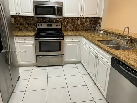 16530 SW 96th Terrace Miami FL 33196