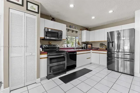 14683 SW 145th Terrace Miami FL 33186