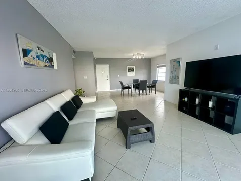 500 Bayview Drive Sunny Isles Beach FL 33160