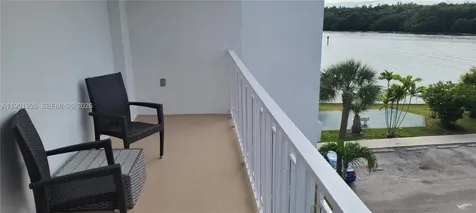 500 Bayview Drive Sunny Isles Beach FL 33160