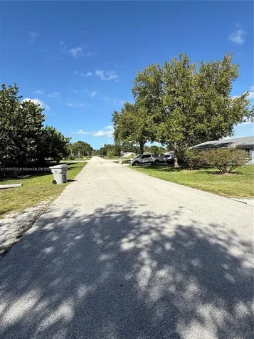 2409 SE 2nd Avenue SE Vero Beach FL 32962