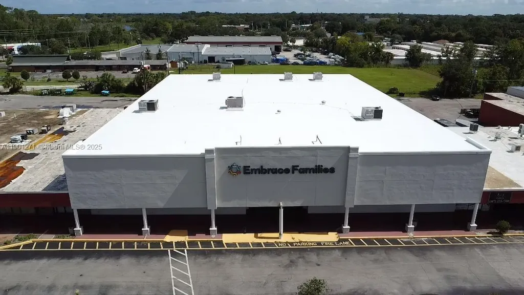 2921 S Orlando Drive Sanford FL 32773-4105