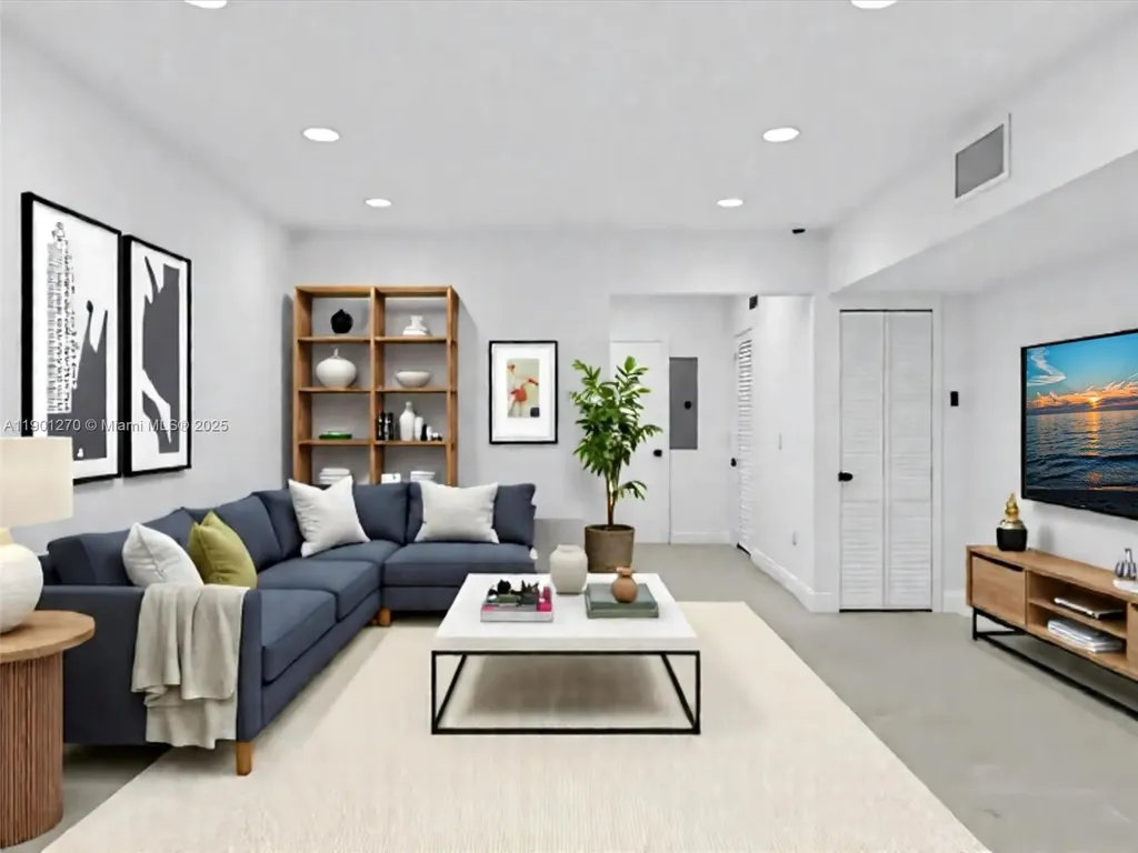 107 Central Avenue Delray Beach FL 33483