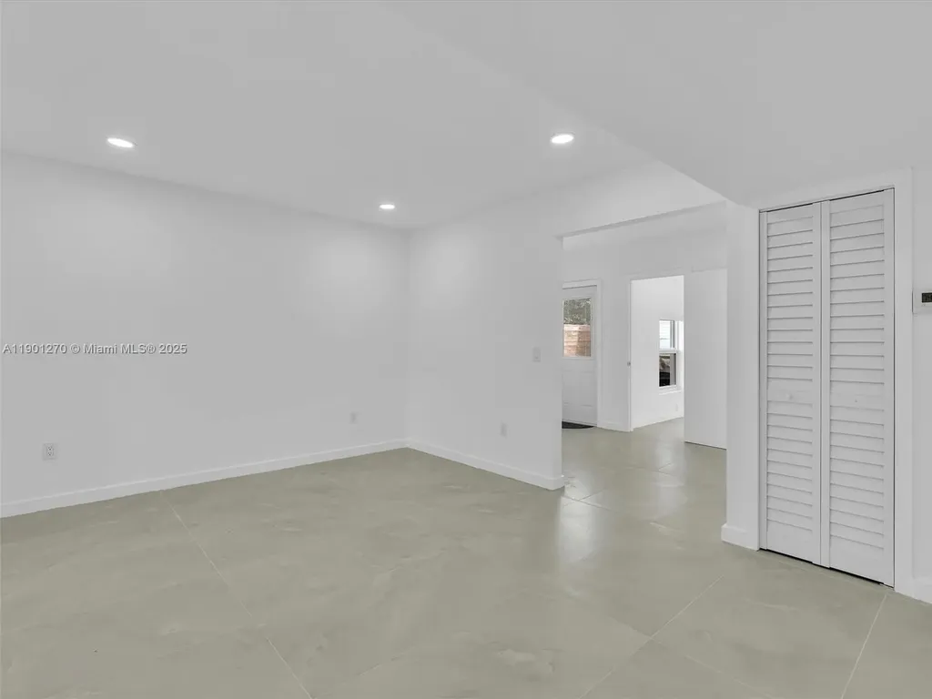 107 Central Avenue Delray Beach FL 33483