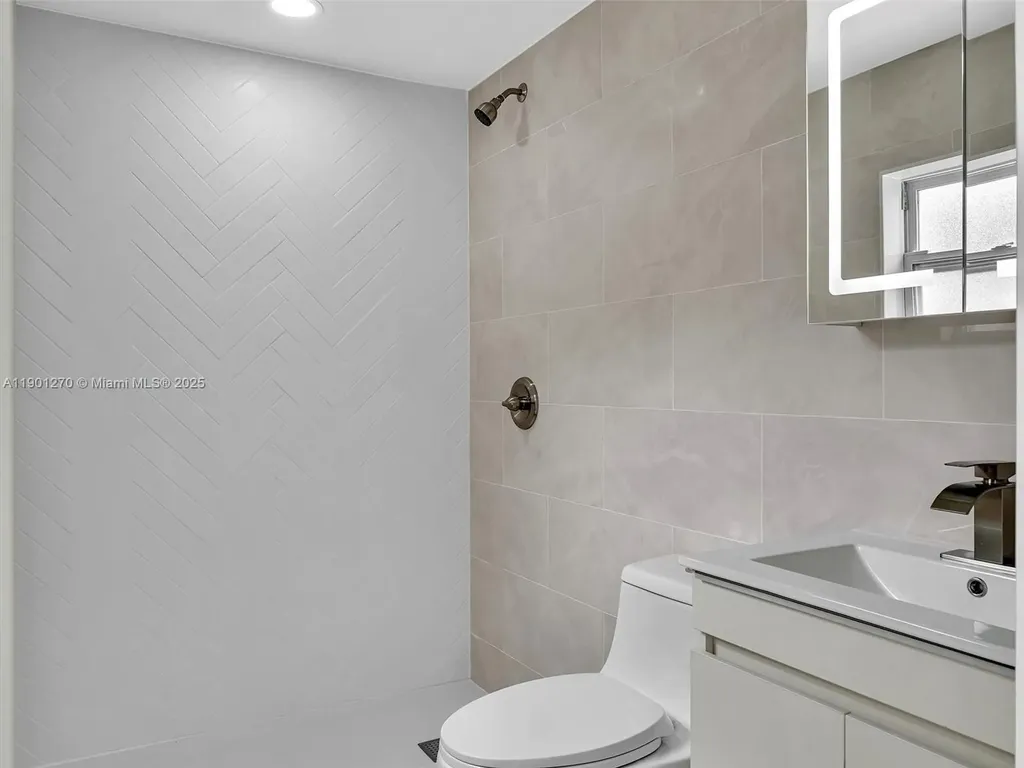 107 Central Avenue Delray Beach FL 33483