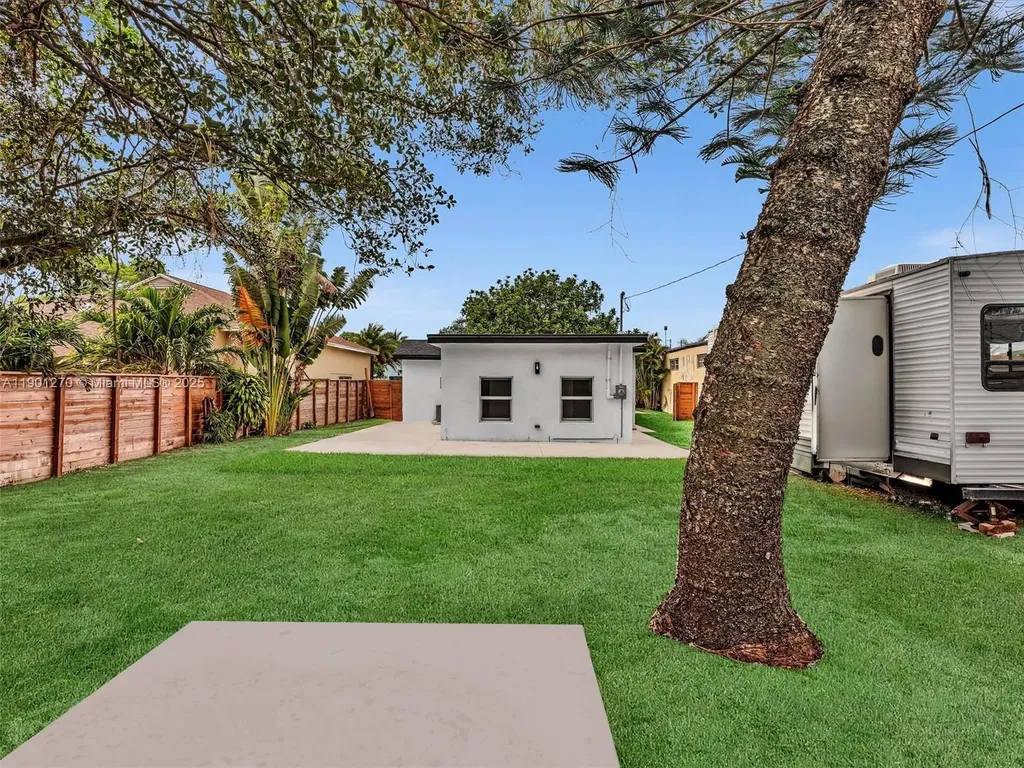 107 Central Avenue Delray Beach FL 33483