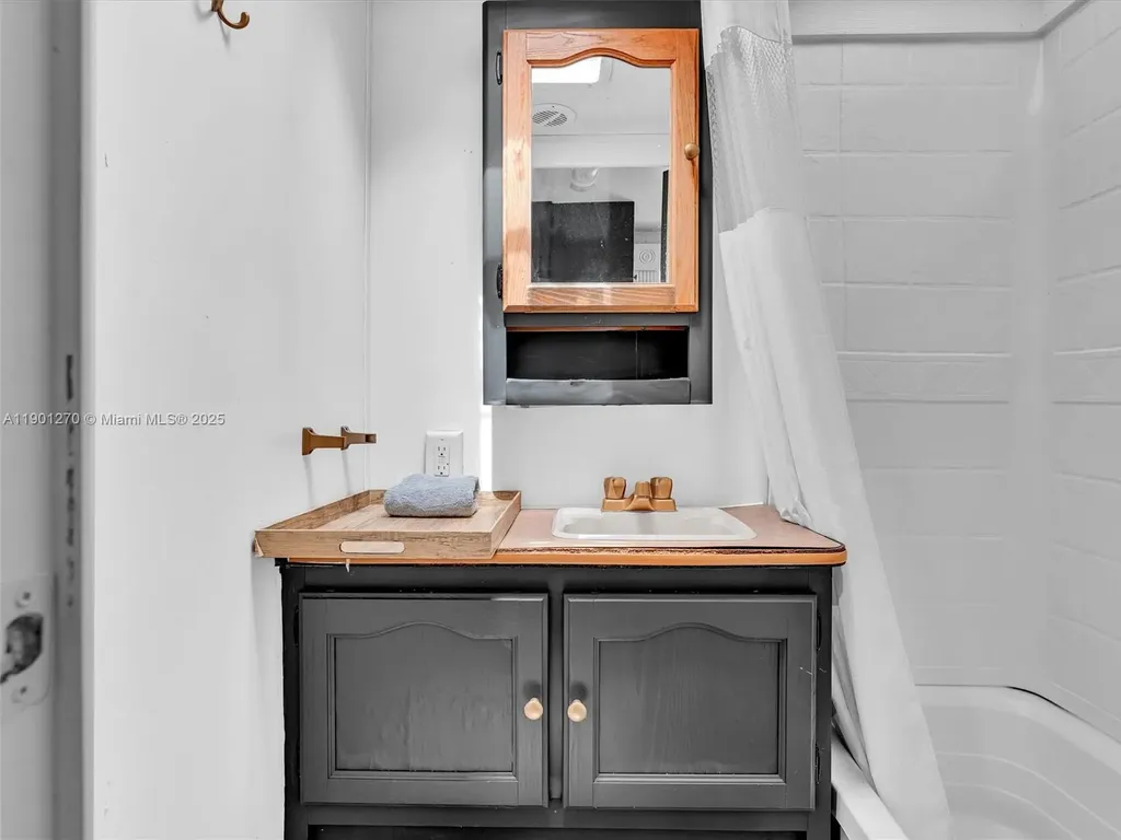 107 Central Avenue Delray Beach FL 33483