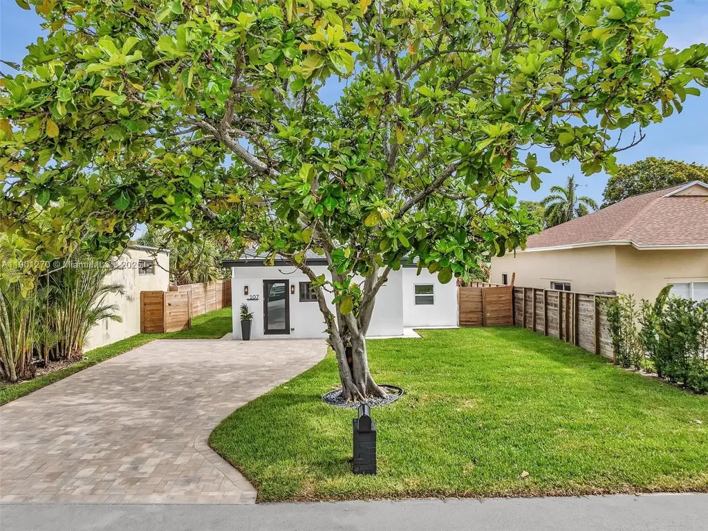 107 Central Avenue Delray Beach FL 33483