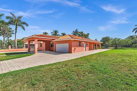 279 NW 119th Avenue Miami FL 33182