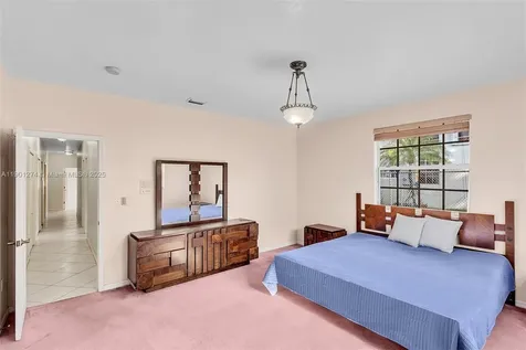 279 NW 119th Avenue Miami FL 33182