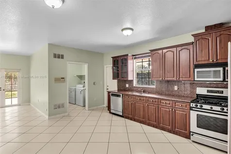279 NW 119th Avenue Miami FL 33182