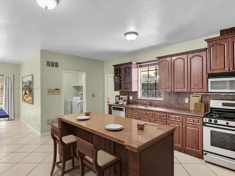 279 NW 119th Avenue Miami FL 33182
