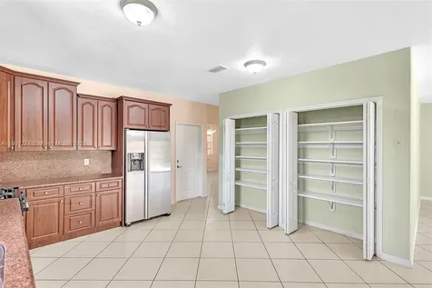 279 NW 119th Avenue Miami FL 33182