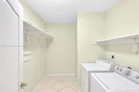279 NW 119th Avenue Miami FL 33182