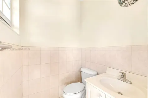 279 NW 119th Avenue Miami FL 33182
