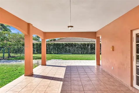 279 NW 119th Avenue Miami FL 33182