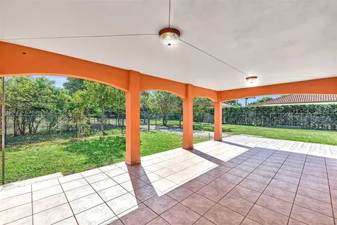 279 NW 119th Avenue Miami FL 33182