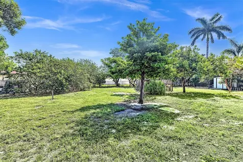 279 NW 119th Avenue Miami FL 33182