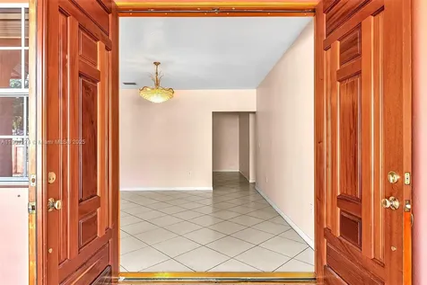 279 NW 119th Avenue Miami FL 33182