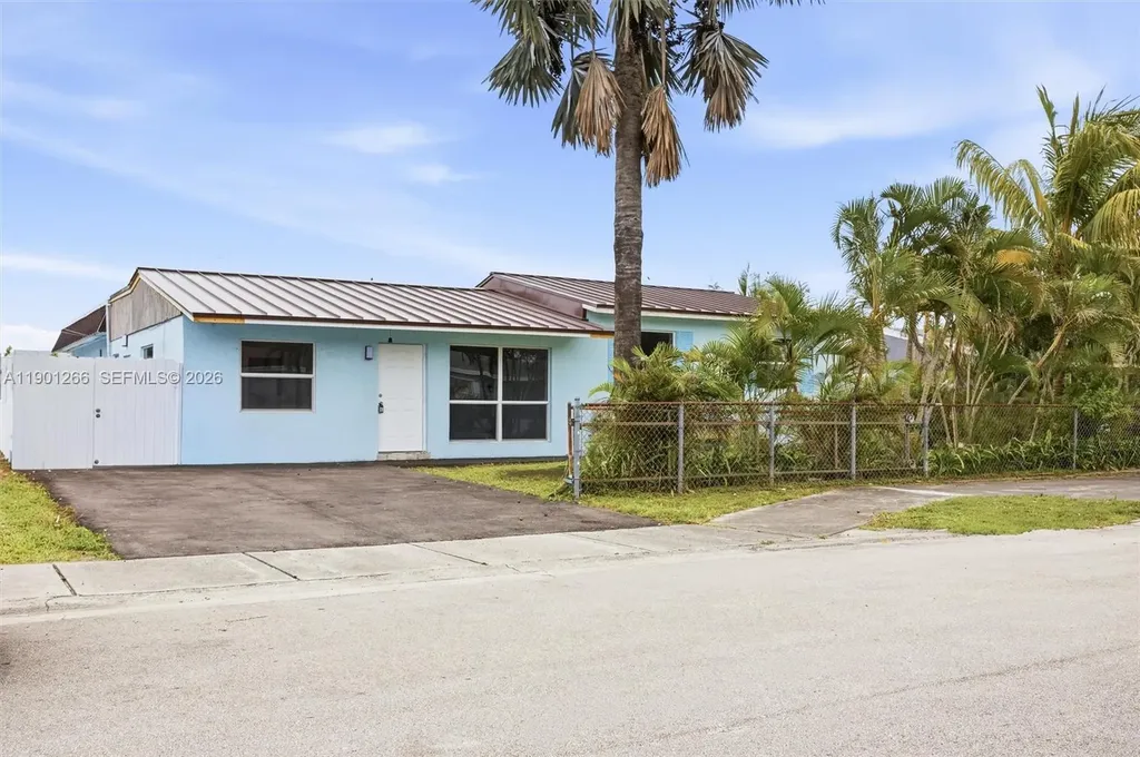 2280 SW 43rd Avenue Fort Lauderdale FL 33317