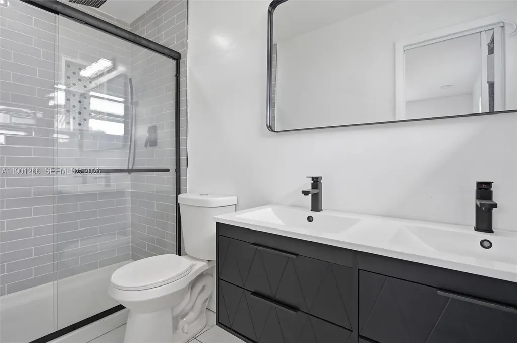 2280 SW 43rd Avenue Fort Lauderdale FL 33317