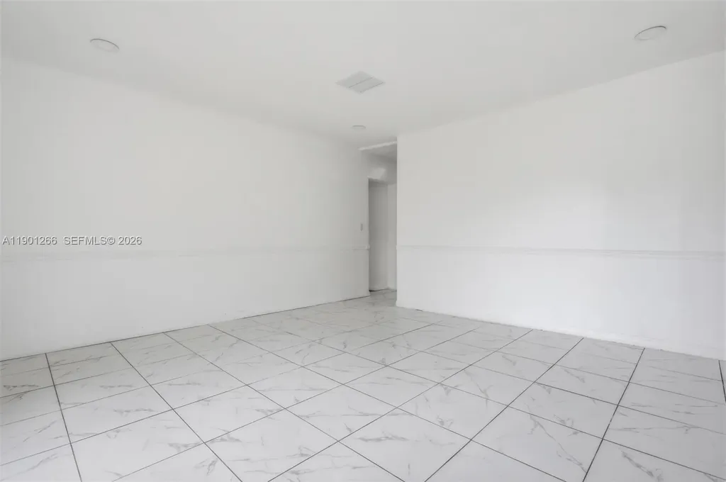 2280 SW 43rd Avenue Fort Lauderdale FL 33317