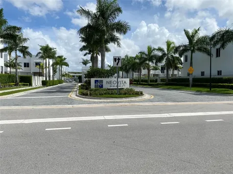 7227 NW 103rd Path Doral FL 33178