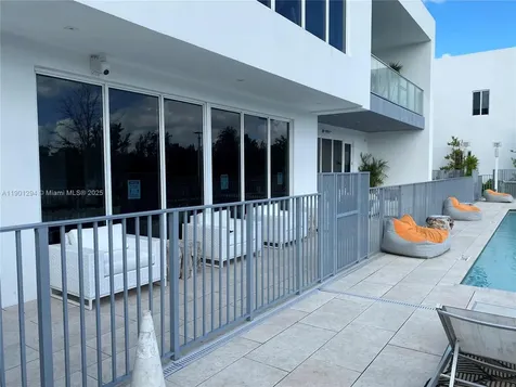 7227 NW 103rd Path Doral FL 33178