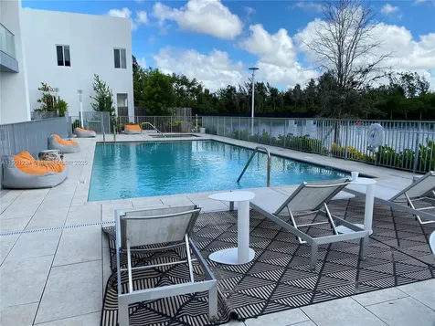 7227 NW 103rd Path Doral FL 33178