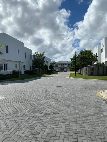 7227 NW 103rd Path Doral FL 33178