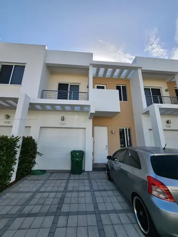 7227 NW 103rd Path Doral FL 33178