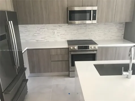 7227 NW 103rd Path Doral FL 33178