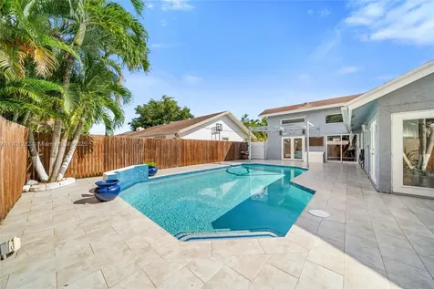 7461 NW 36th Street Lauderhill FL 33319