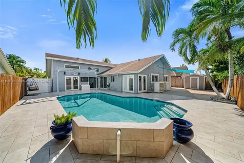 7461 NW 36th Street Lauderhill FL 33319