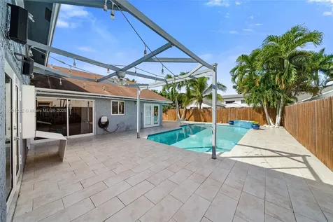 7461 NW 36th Street Lauderhill FL 33319